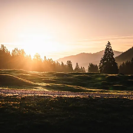 Seefeld Alpin - Rustikales Tiroler * Зеефельд в Тироле