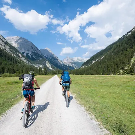 Апартаменты Seefeld Alpin - Rustikales Tiroler *