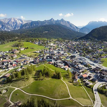 Seefeld Alpin - Rustikales Tiroler *
